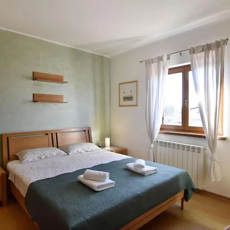Appartement Flat With Shared Pool In