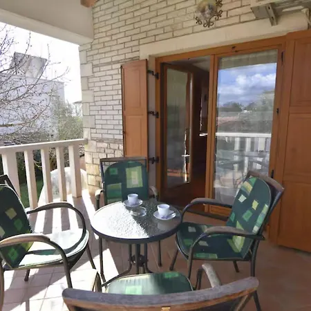 Appartement Flat With Shared Pool In *