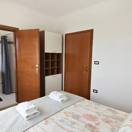 Appartement Flat With Shared Pool In