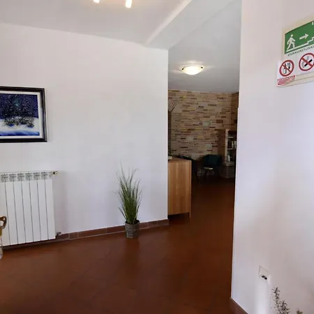 Flat With Shared Pool In * Fiorini