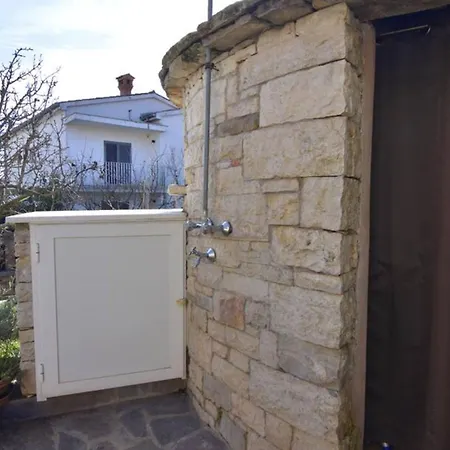 Flat With Shared Pool In Appartement *